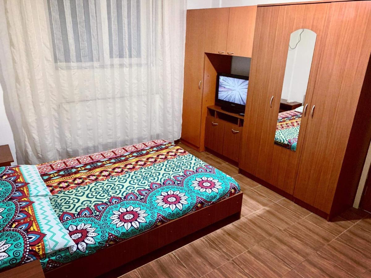 Militari Residence Studio Rosu Bagian luar foto